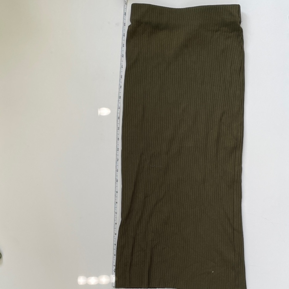 H&M Olive Ribbed Pencil Skirt
